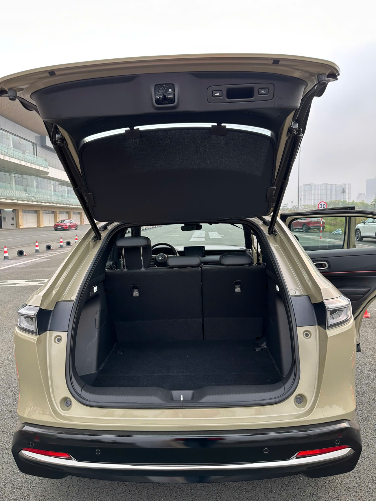 Review xe Honda hr-v - 5